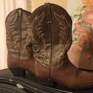 Laredo cow girl boots size 8M